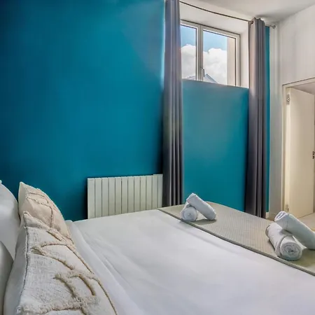 Sacre-coeur Modern 4bd With Sauna For 10 Guests! Apartment